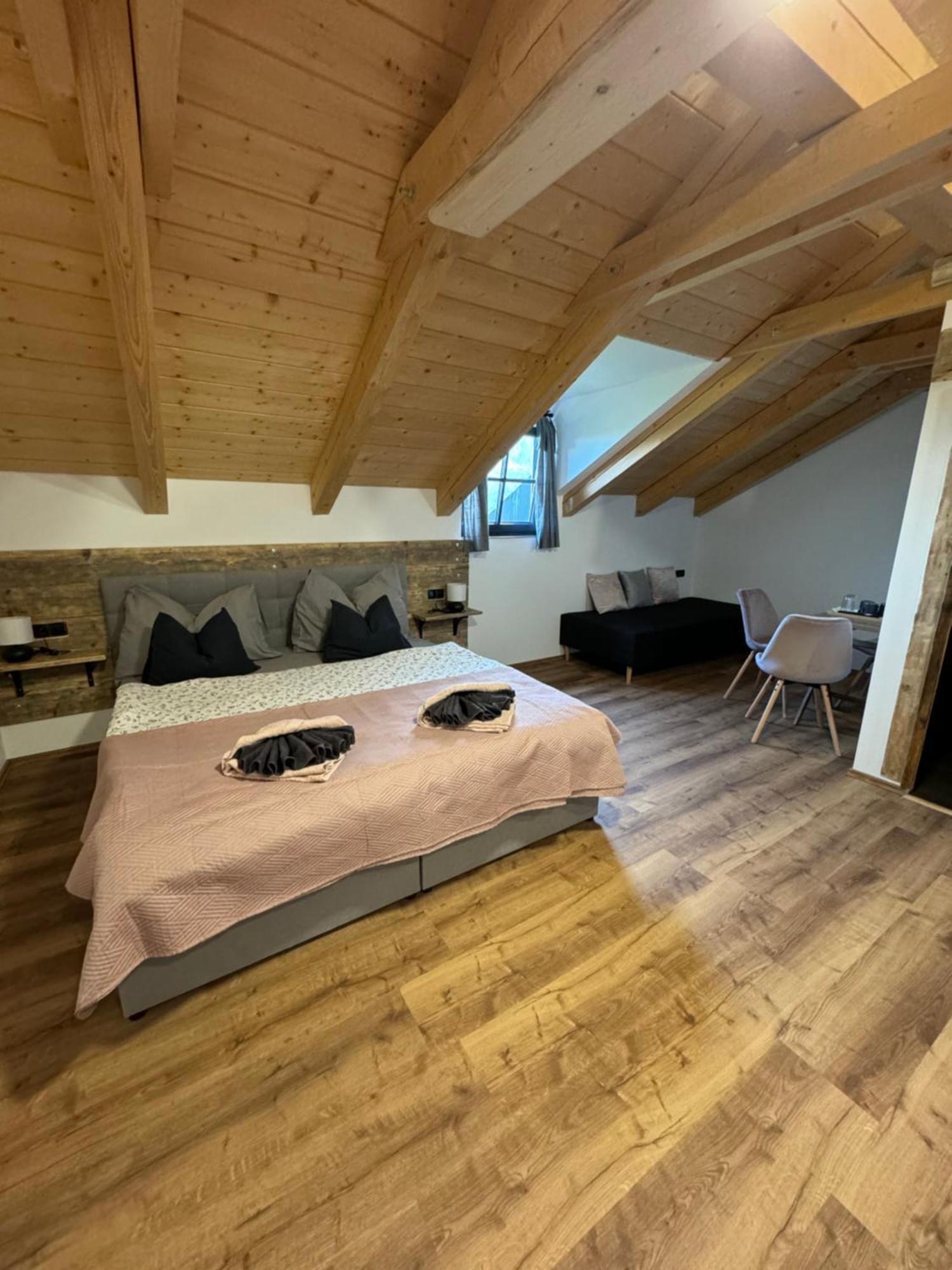 Penzion Farma Žleby Ceske Zleby Esterno foto